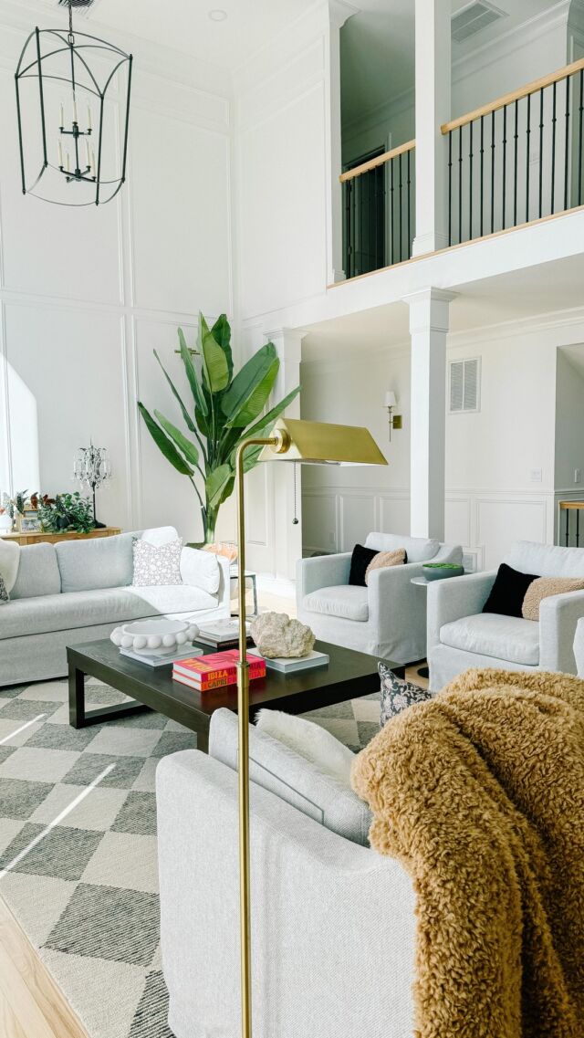 Sometimes i forget “how it started” 😟 Love how this space is finally coming along 😍

#homerenovation #livingroom #njinfluencer