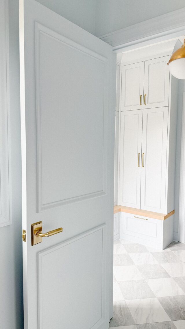 We aren’t finished with this space but you guys couldn’t wait to see the paint color - it’s Blue Lace by @benjaminmoore and it’s PERFECT. Not too blue not to light … justttt right 😍💎

#benjaminmoore #bluelace #bluecabinets #laundryroom #mudroom #njinfluencer #monmouthcounty